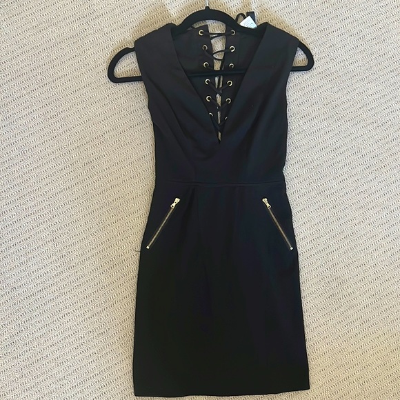 Small black Windsor dress - Picture 1 of 4